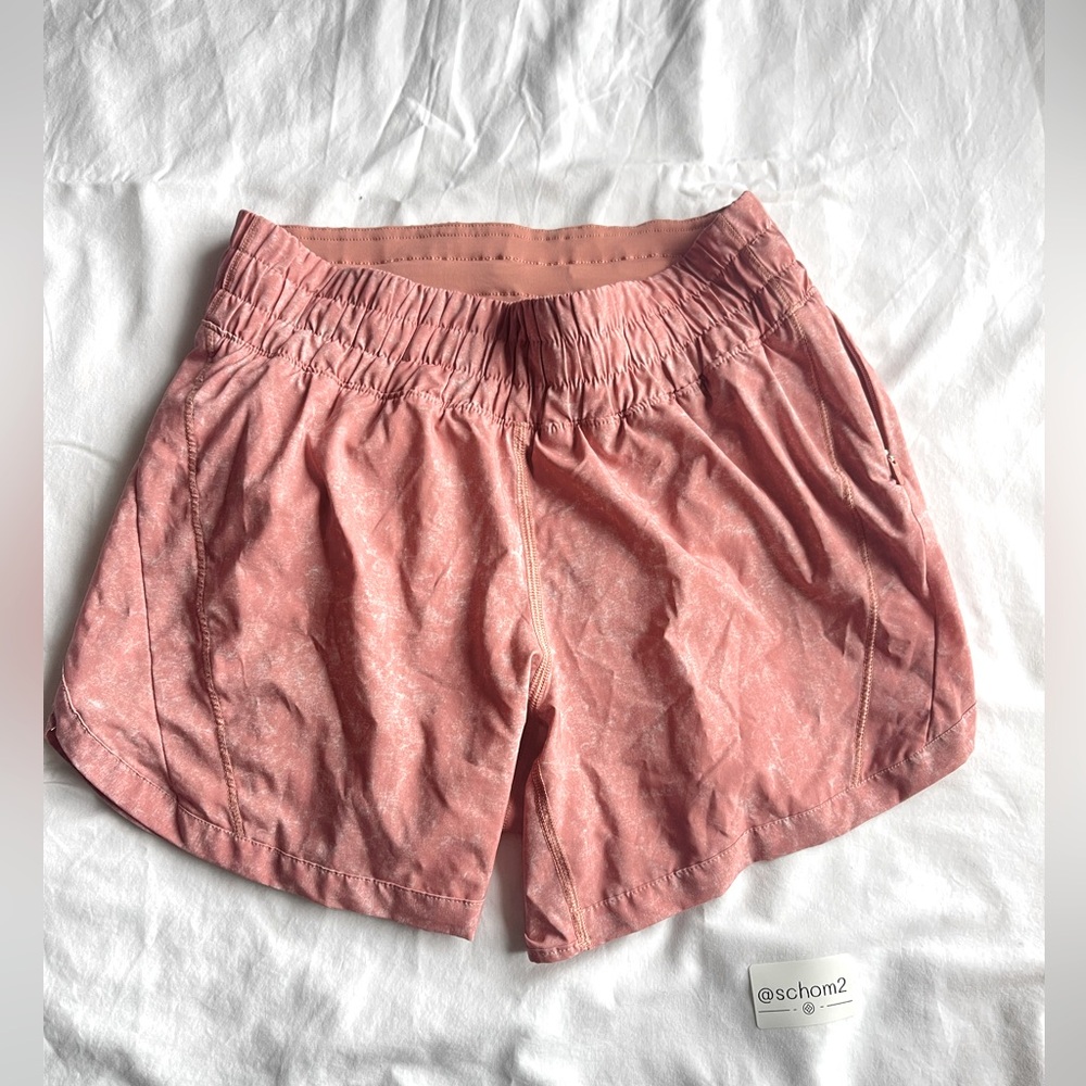 Lululemon 6 Light Rose Running Shorts w Zip Pocket